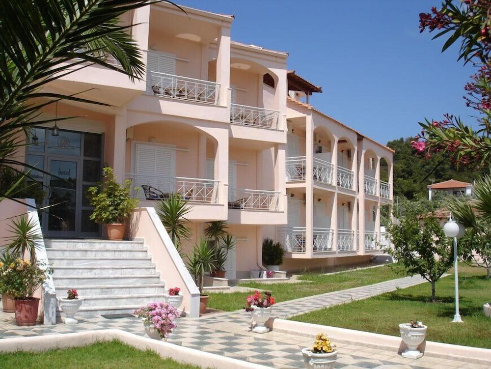Panorama Hotel Koukounaries Buitenkant foto