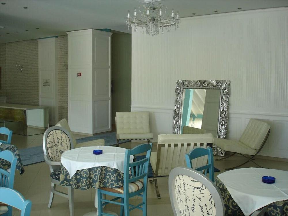 Panorama Hotel Koukounaries Buitenkant foto